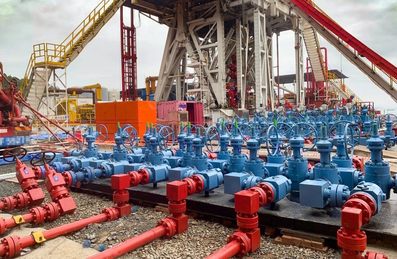 海内首台套 CQ9·电子官方网站全自动碳纤维检测 装备乐成交付(图3)