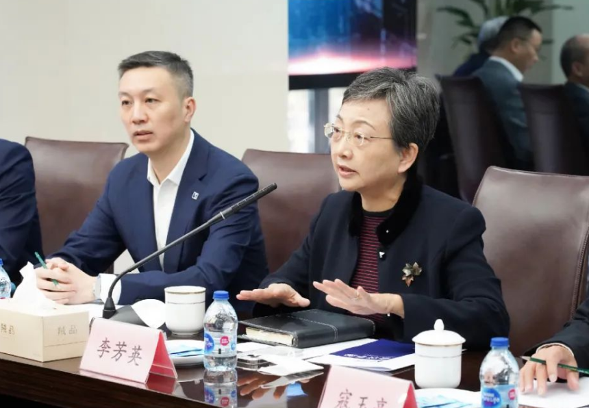 中石化高级副总裁刘宏斌一行益临CQ9·电子官方网站旅行考察(图4)