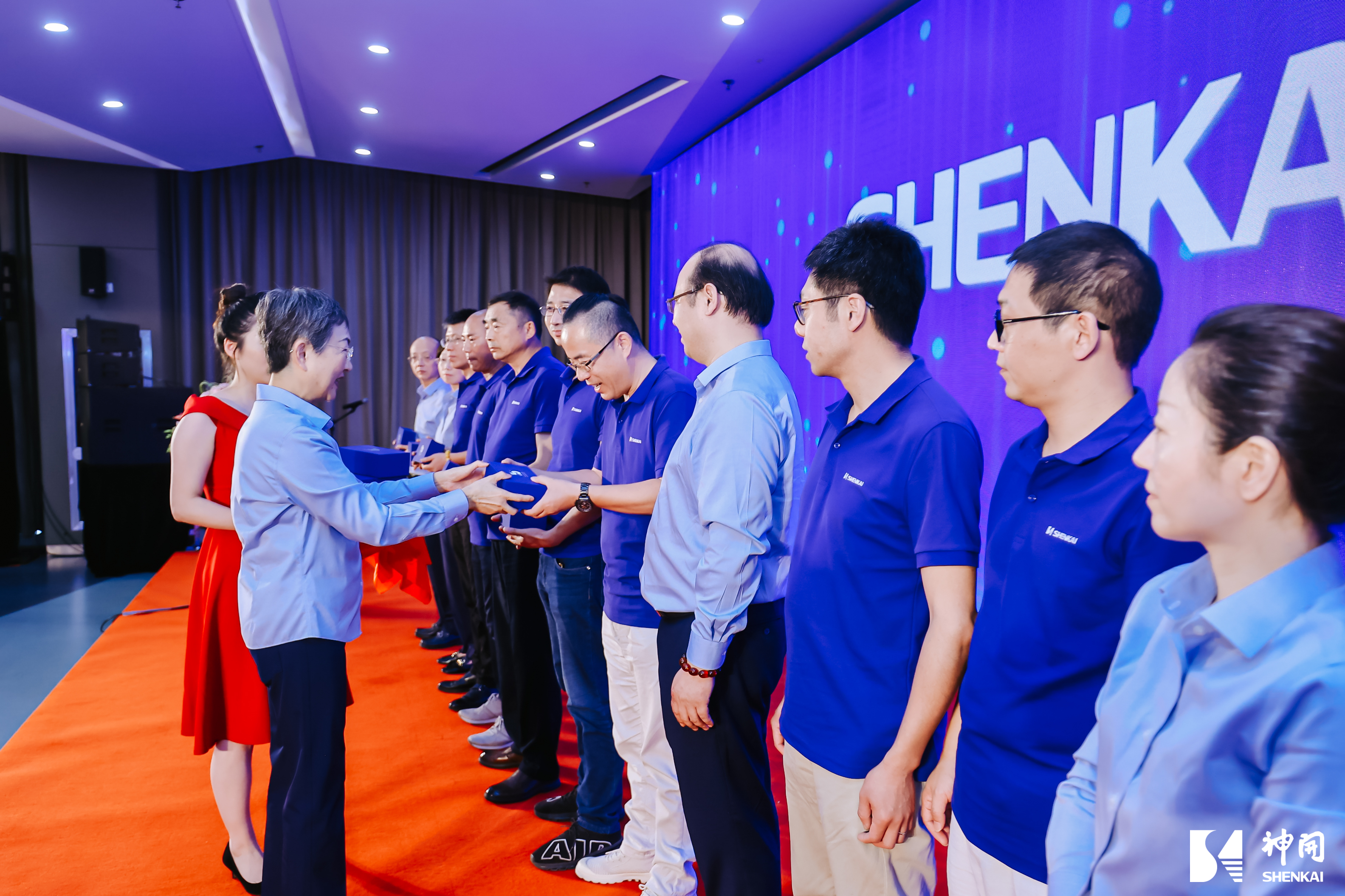 三十而立，，，，，，，，薪火相承——CQ9·电子官方网站建设三十周年庆典运动圆满举行(图7)