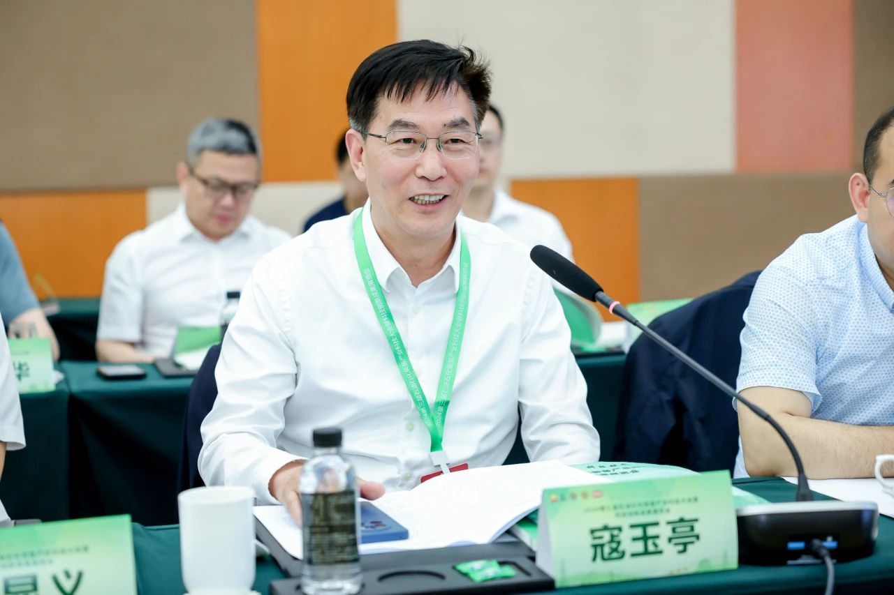 勇挑立异重担，，，，，，，，生长新质生产力——CQ9·电子官方网站加入第三届石油石化妆备工业科技大会(图6)