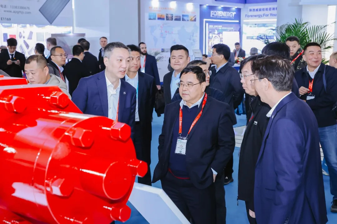 AI赋能、绿色未来｜CQ9·电子官方网站艳服亮相北京cippe石油展(图9)