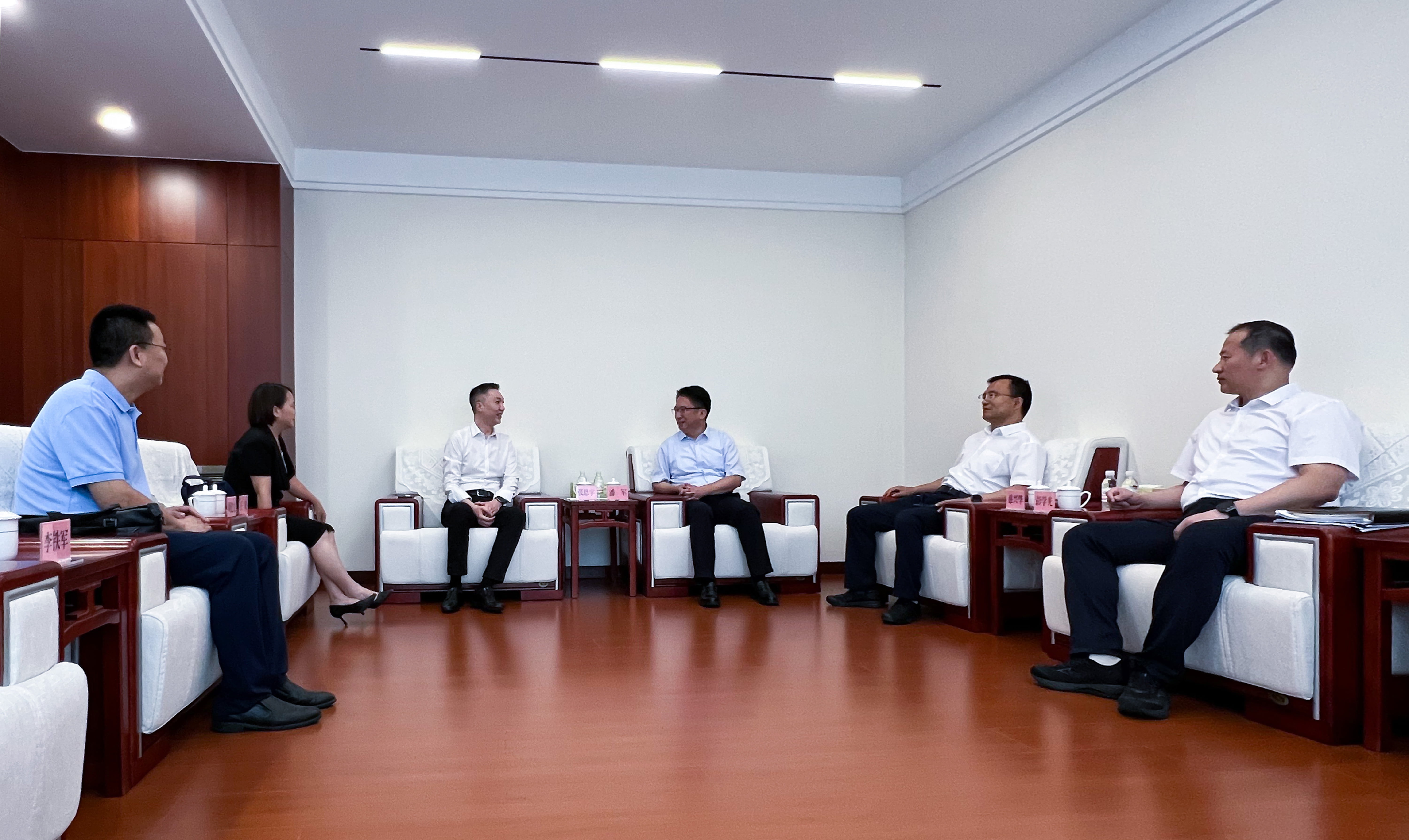 CQ9·电子官方网站股份总裁一行赴中石化经纬有限公司交流(图1)